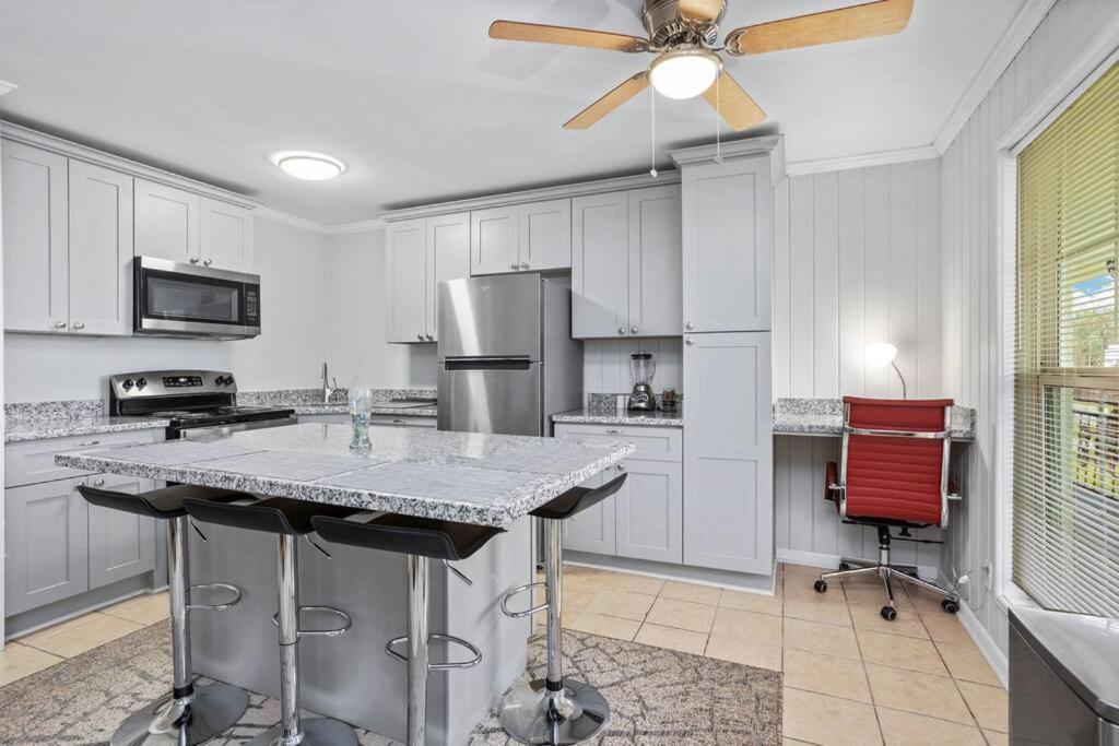 Quiet Apartment In Iowa, La Экстерьер фото